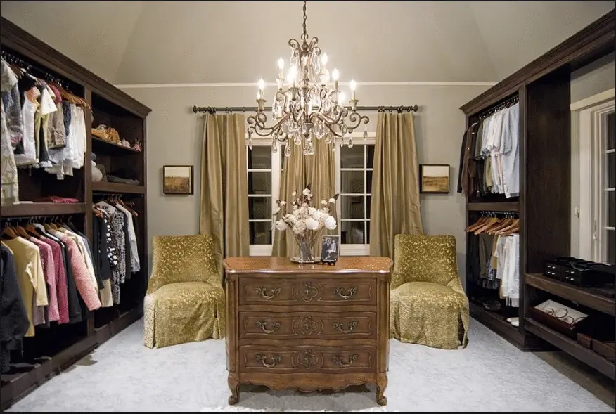 bedroom to closet